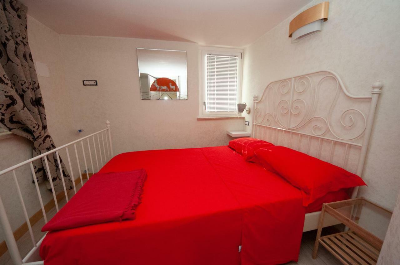 Daniela House 4 Villa Anzio Bagian luar foto