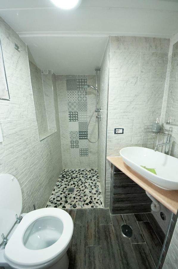 Daniela House 4 Villa Anzio Bagian luar foto